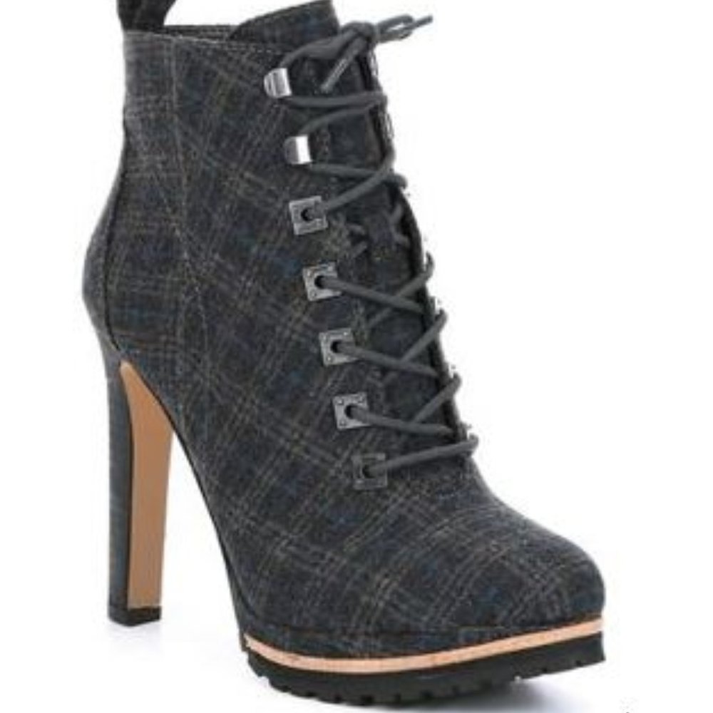 Gianni Bini Platform Plaid Booties Size 9